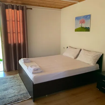 Nili Hotel Vlore Exterior photo
